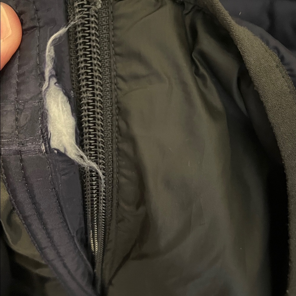 Eddie Bauer Men's Navy Puffer Jacket - Picture 10 of 13